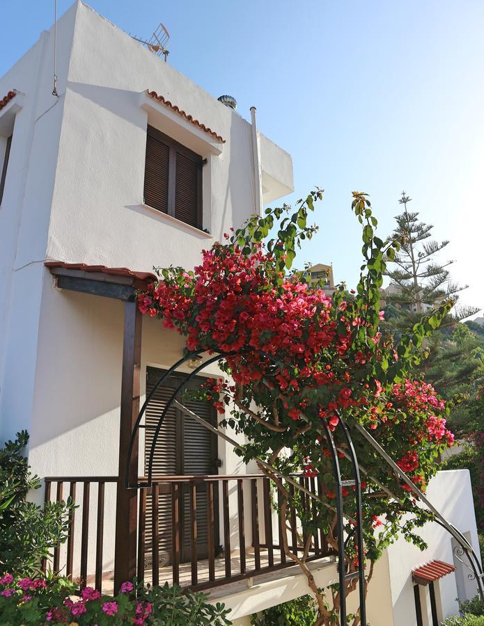 Oliaria Apartments ปลาเตเนียส ภายนอก รูปภาพ