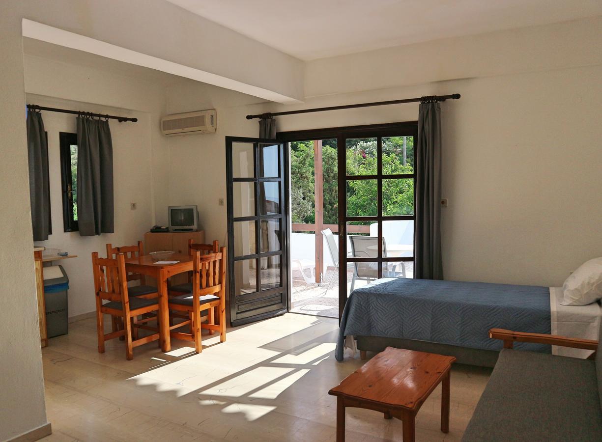 Oliaria Apartments ปลาเตเนียส ภายนอก รูปภาพ