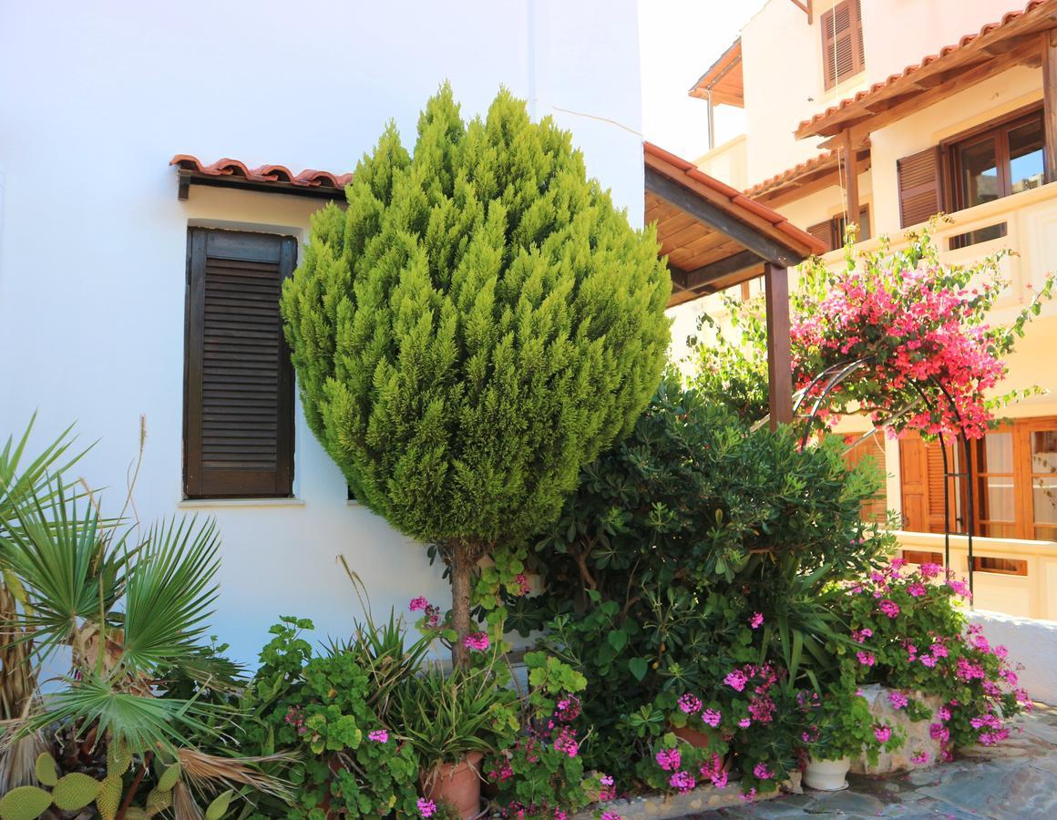 Oliaria Apartments ปลาเตเนียส ภายนอก รูปภาพ